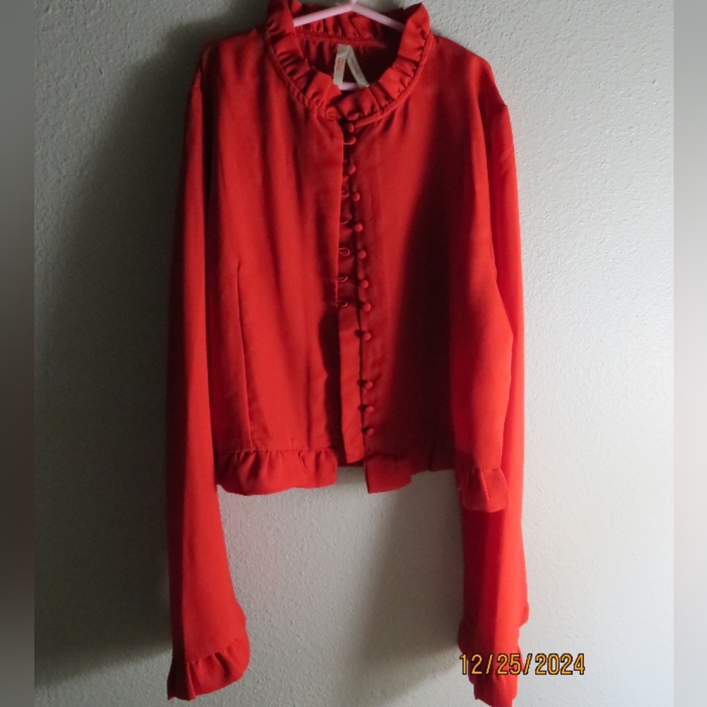 Beautiful red blouse🤍
